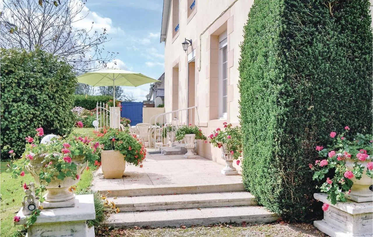 Gorgeous Home In Saint Jean-Trolimon With Kitchen Saint-Jean-Trolimon